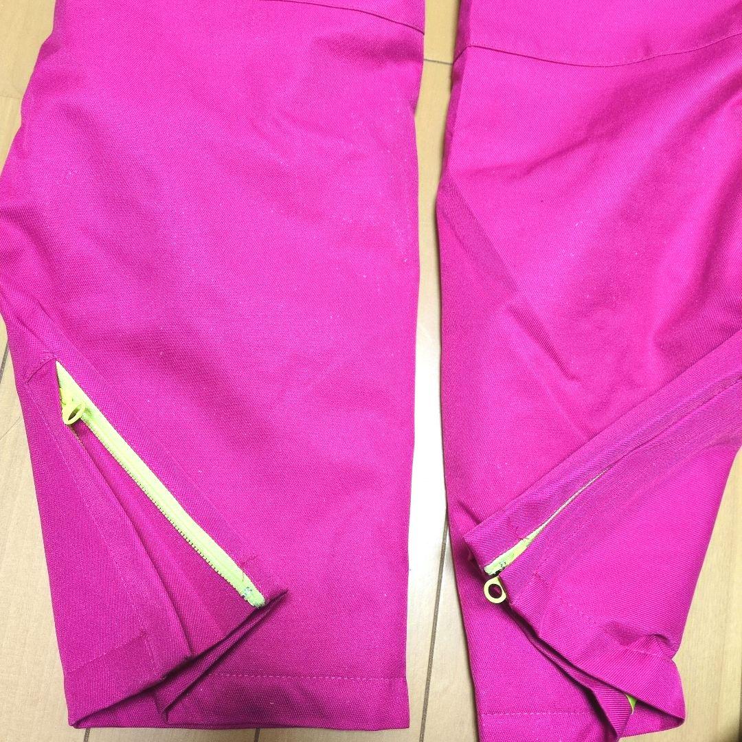 子ども用　スキー．スノーボードウェア 　ピンクとマルチカラー