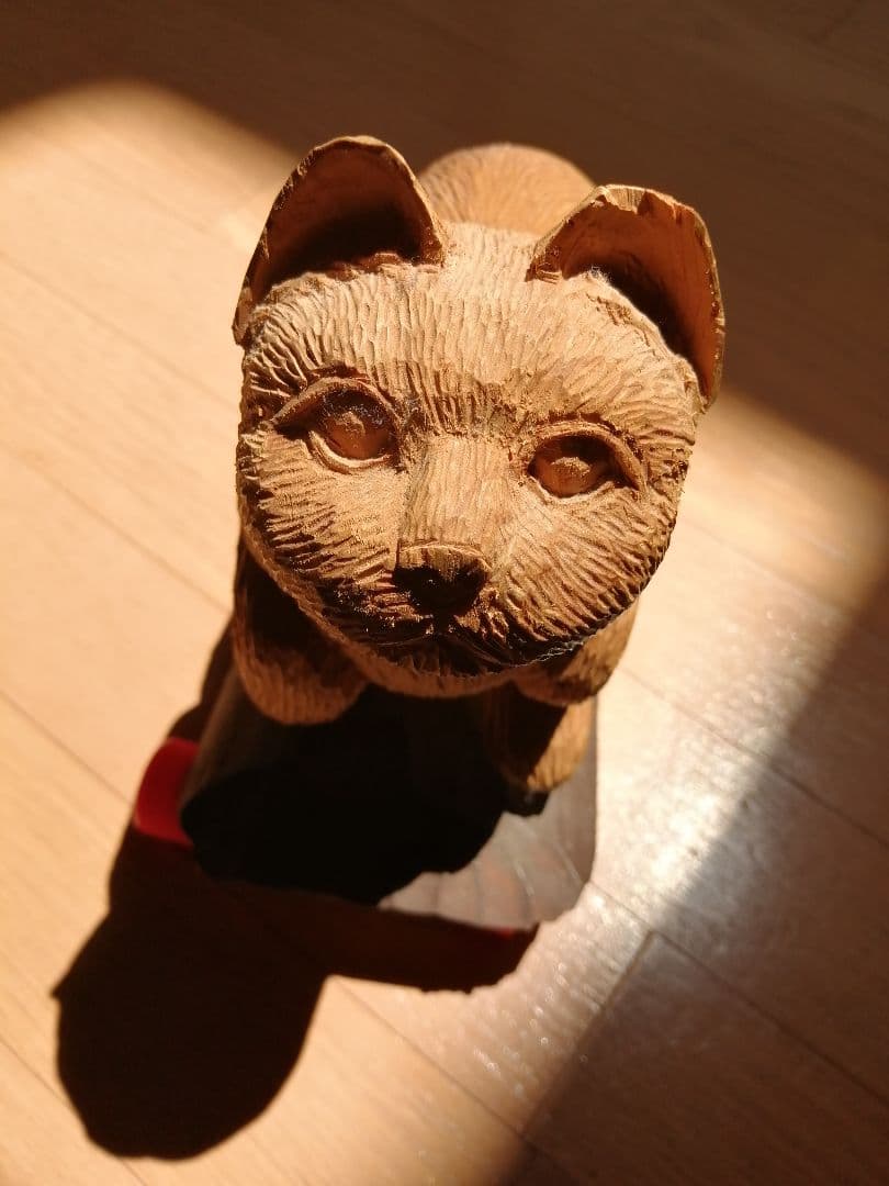 猫の木彫り　作家　猫　彫刻　オブジェ　置物　アンティーク