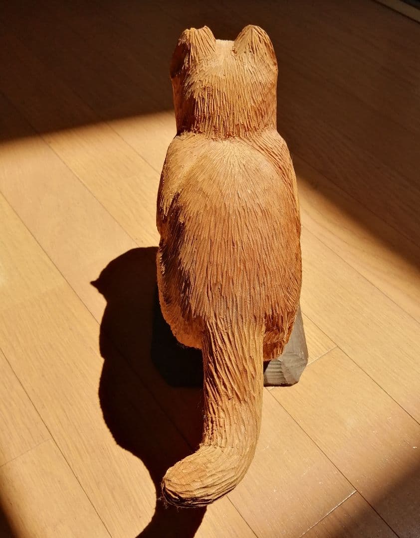 猫の木彫り　作家　猫　彫刻　オブジェ　置物　アンティーク