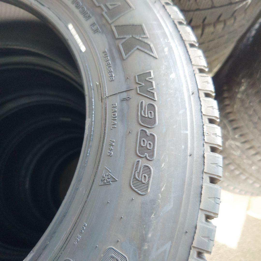BRIDGESTONE BLIZZAK 205/70R16 LT 2024年製