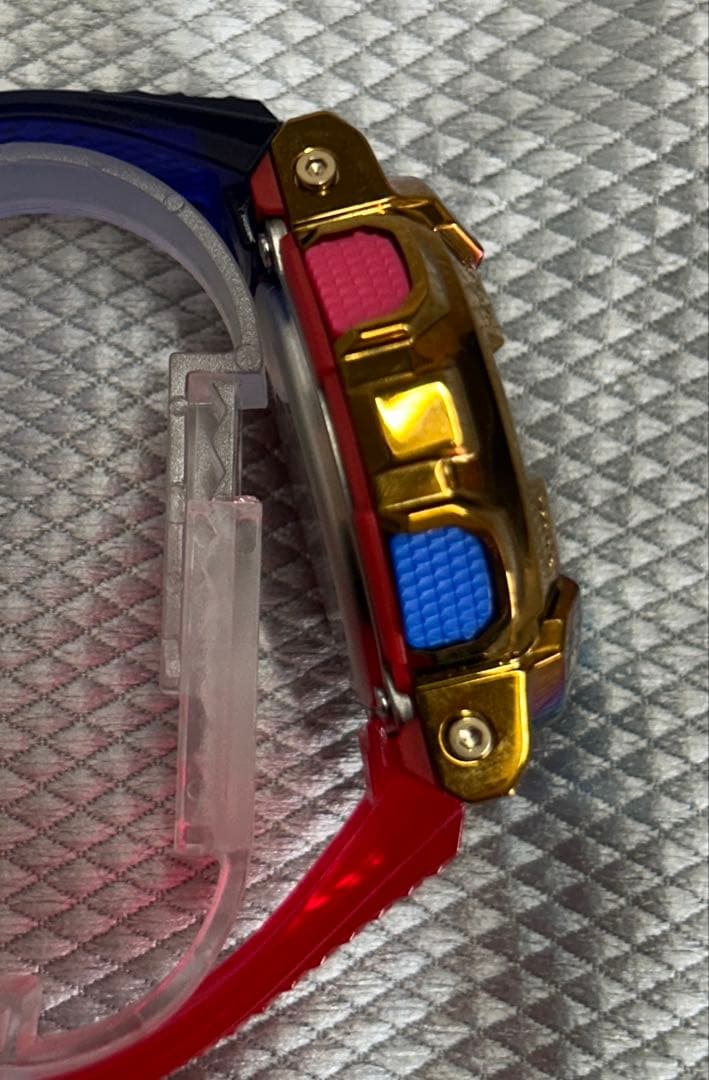 ✨極希少極美品✨G-SHOCK GM-110RB-2AJF レインボー