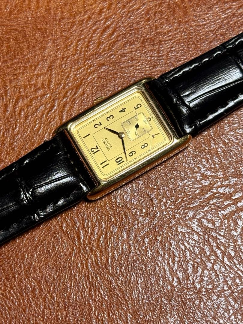 A110 伝説級 希少 稼働品SEIKO スクエア型　90年代ヴィンテージ