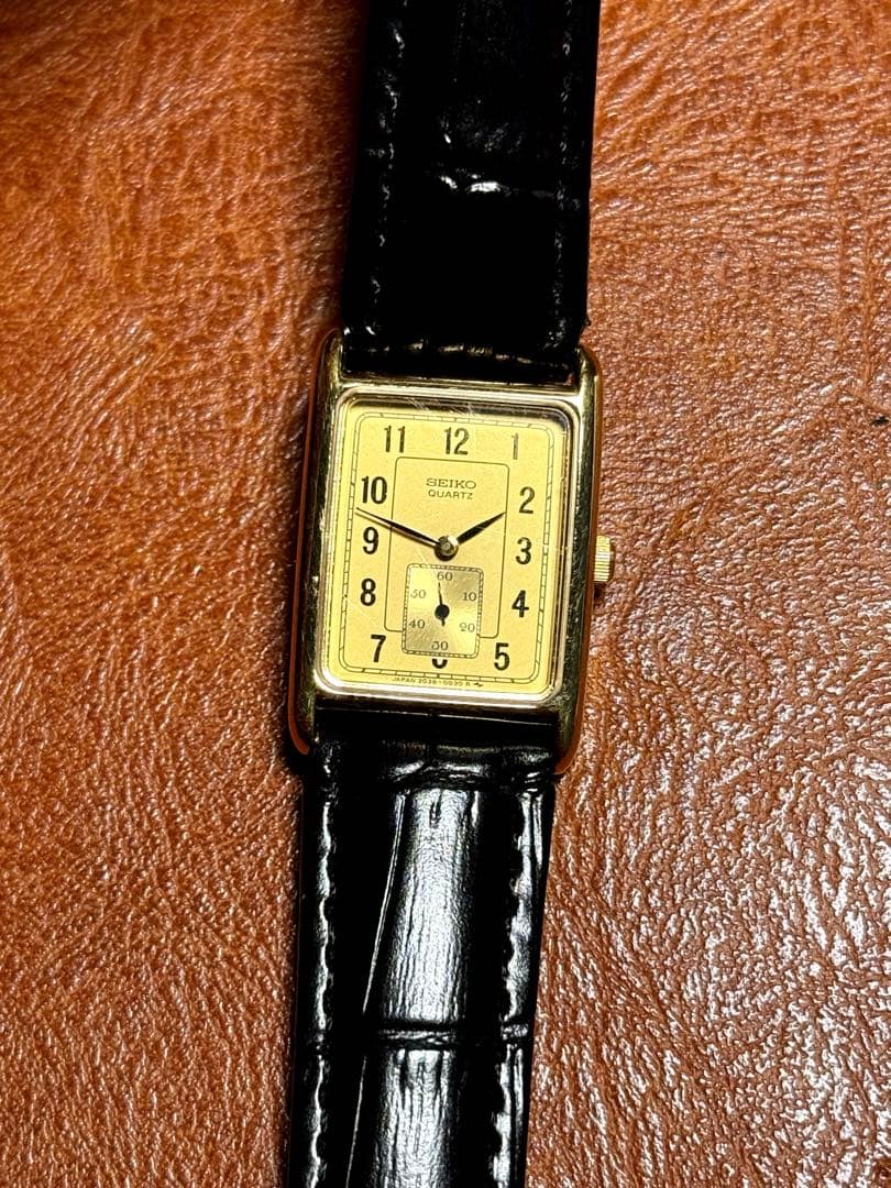 A110 伝説級 希少 稼働品SEIKO スクエア型　90年代ヴィンテージ