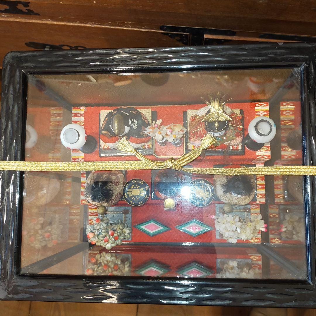 ガラスケース入り雛人形