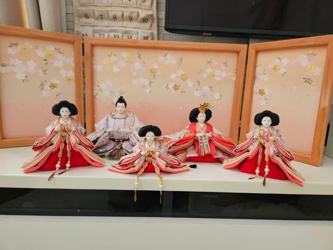 可愛い雛飾り　五人飾り　巾70㎝位前後で飾れる