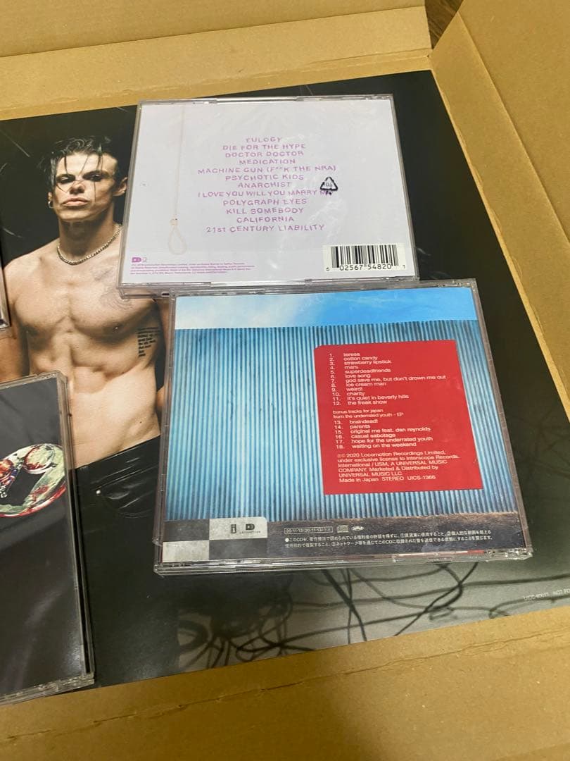 yungblud ヤングブラッド　アルバム4枚セット　サマソニ　ポスター無し