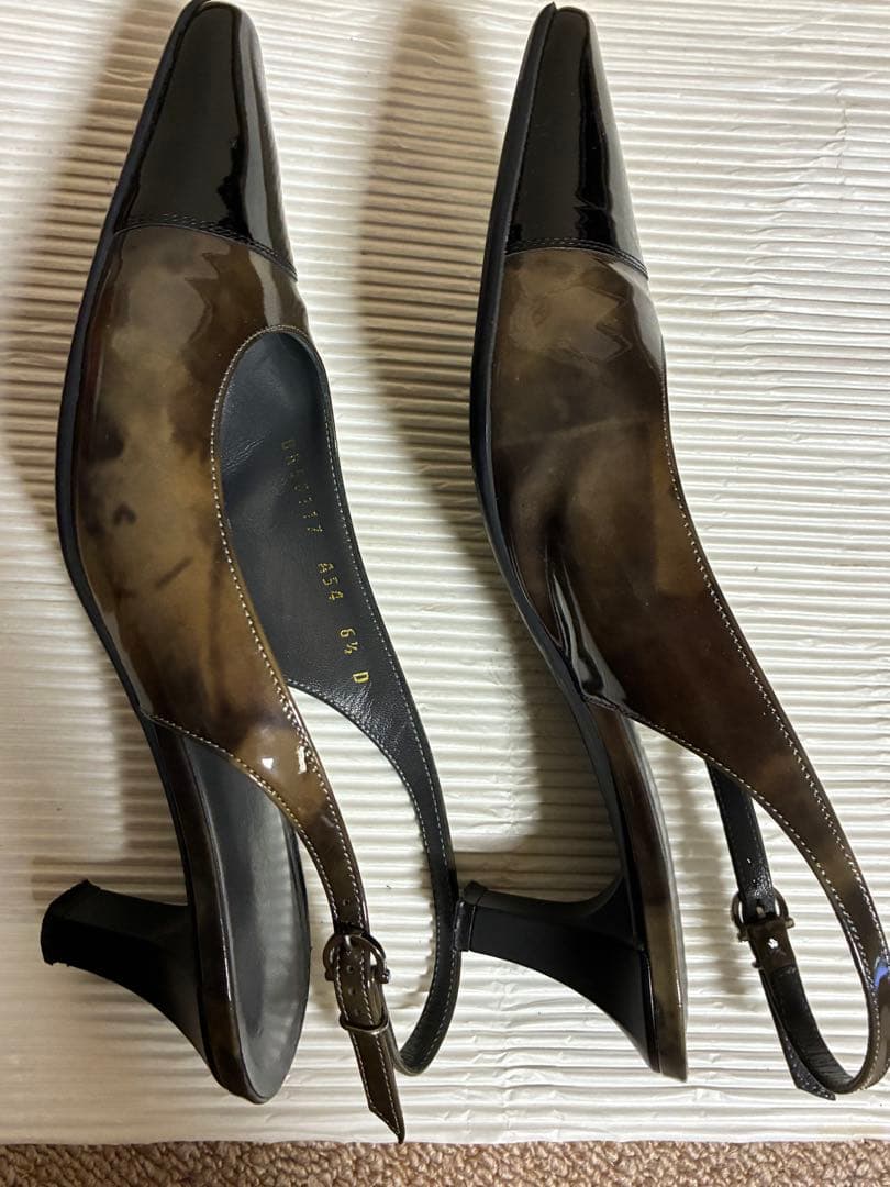 サルヴァトーレフェラガモ　パンプス　バックストラップ　2足まとめ売り