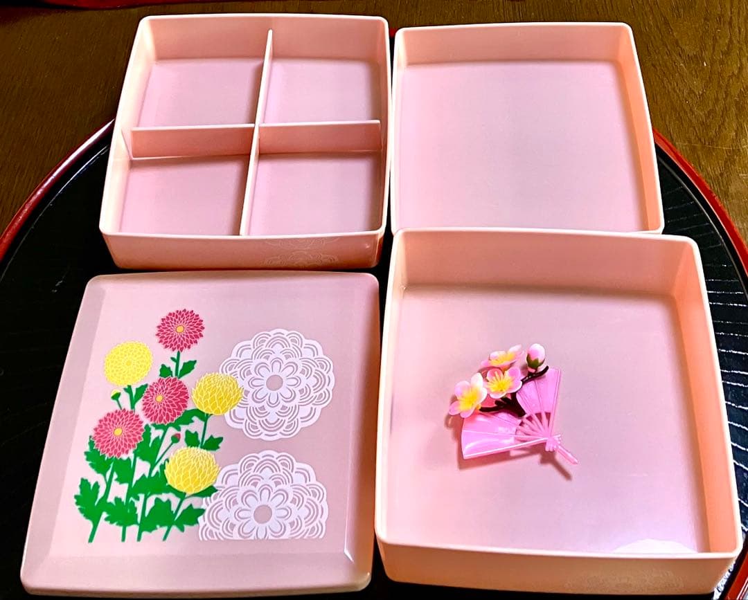 ひな祭り　お雛様食器セット 有田焼　中皿　瀬戸焼　小皿　はまぐり型　お椀 お重