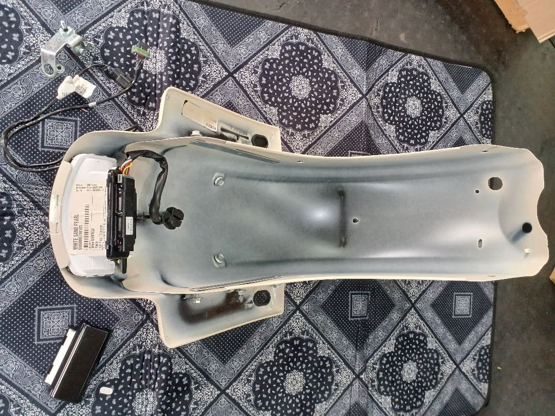 ハーレーFLTRX純正リヤフェンダーとてもきれい