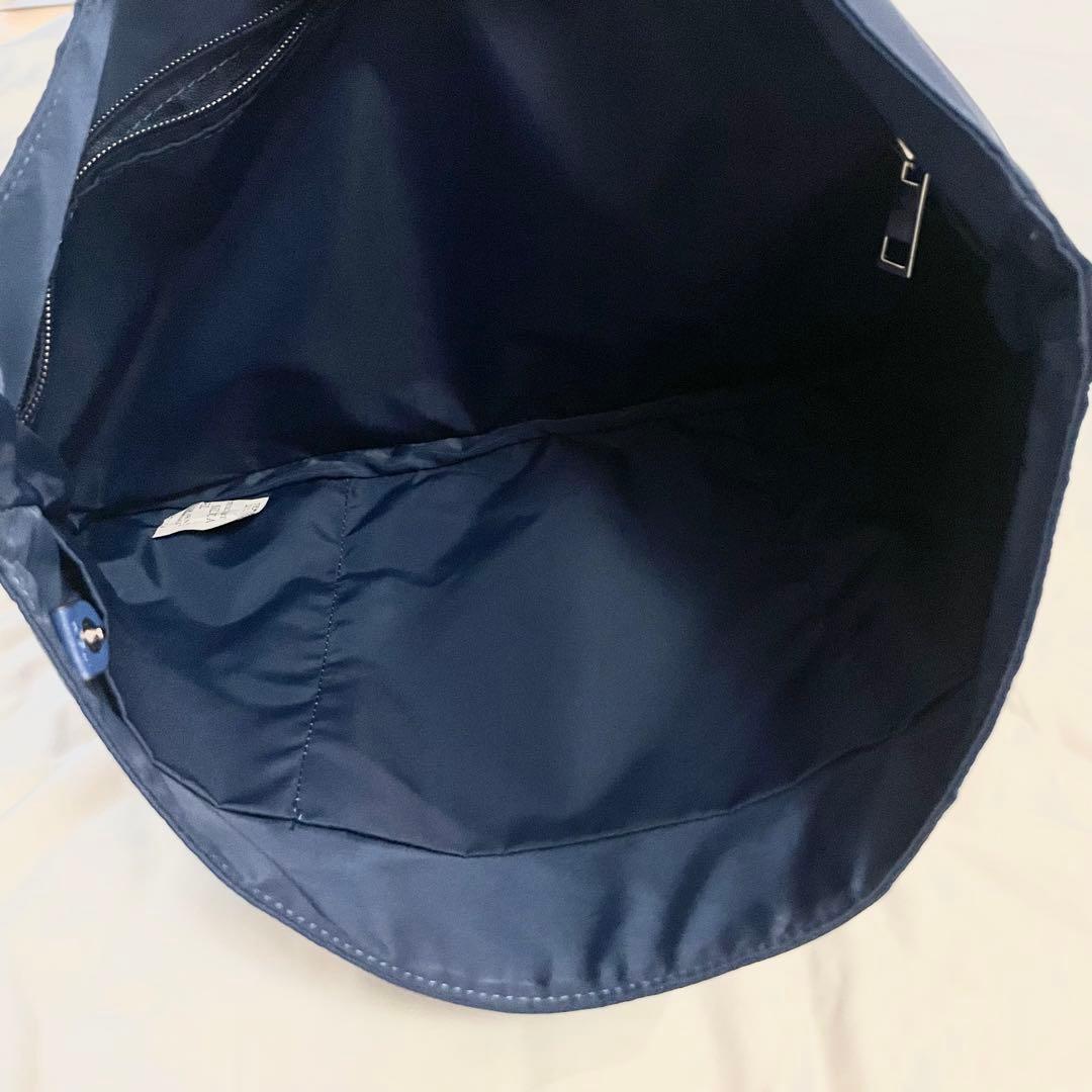 ファミリア　familiar レッスンバッグ　電車　車　バッグインバッグ