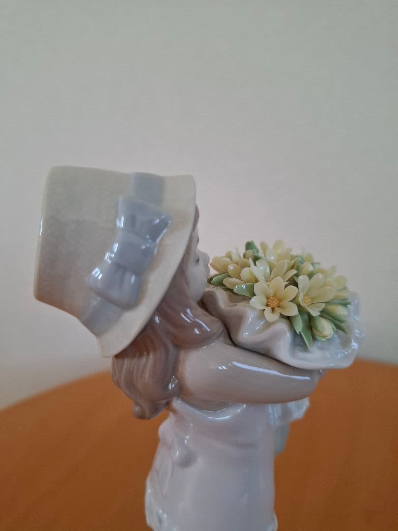 リヤドロ　あなたに花を