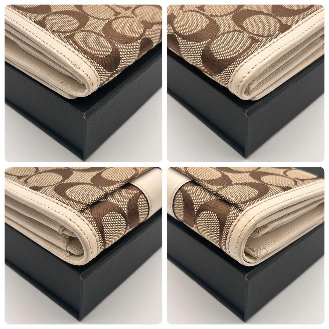 ✨美品✨ COACH コーチ 二つ折り財布 ホワイト シグネチャー 折り財布