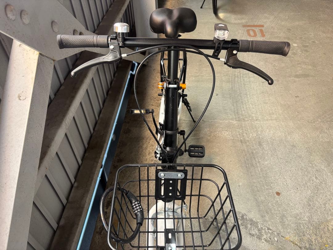 be0831 大阪市北区　折りたたみ自転車