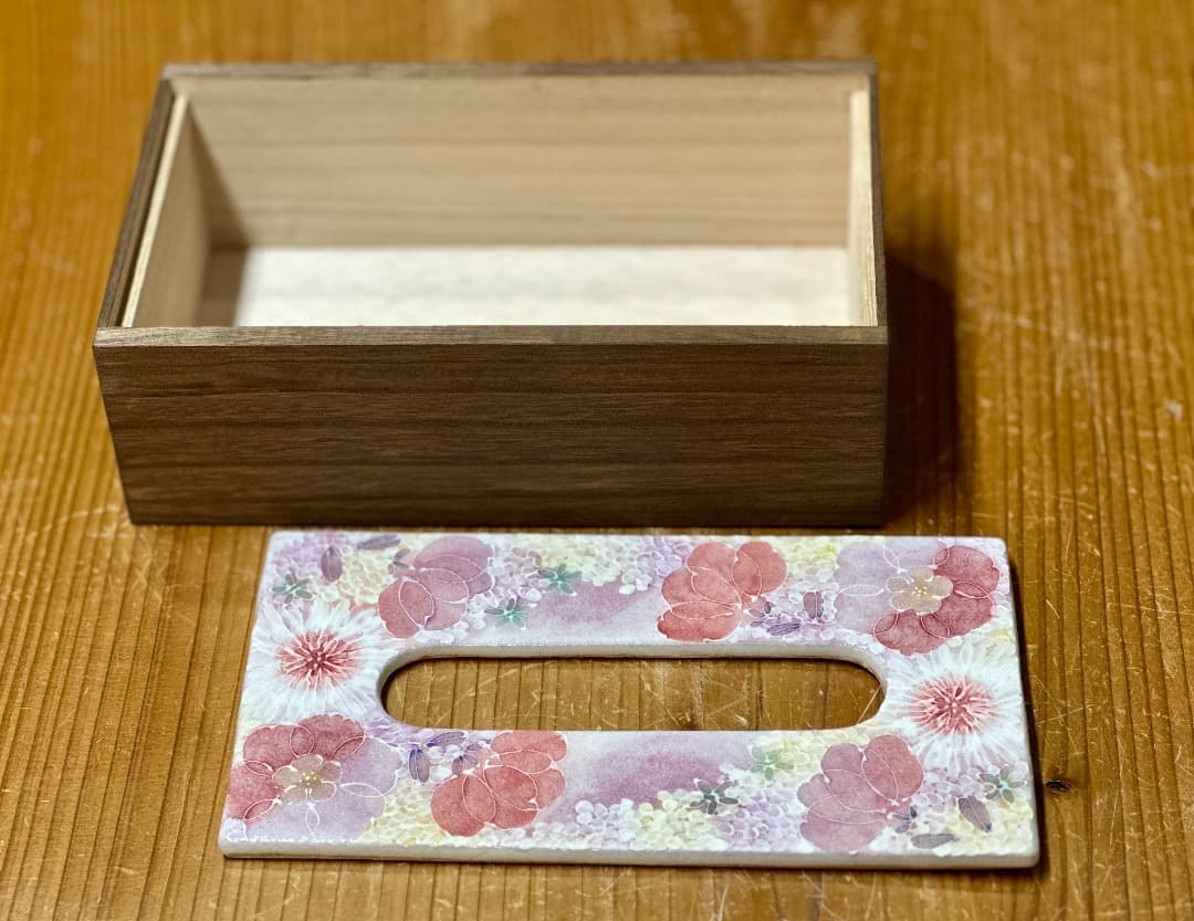 【値下げ】新品　工房ゆずりは　ティッシュBOX　カバー　花柄　ピンク　プレゼント