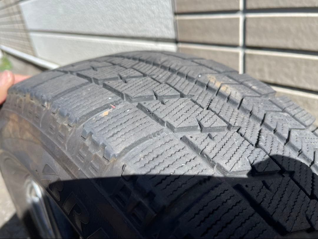 スタッドレスタイヤ 195/65R15 4本セット　セレナc27で使用ブリザック