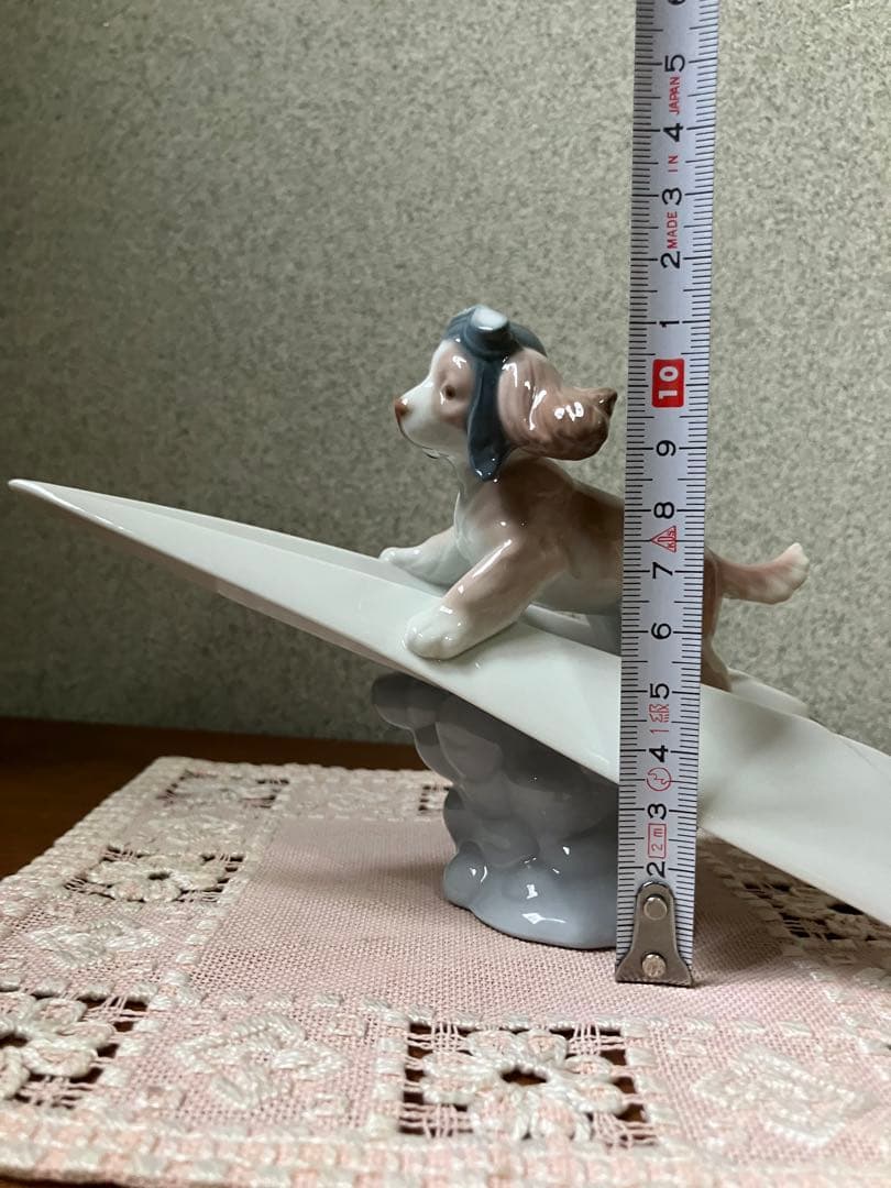 リヤドロ　パイロット　紙飛行機　犬