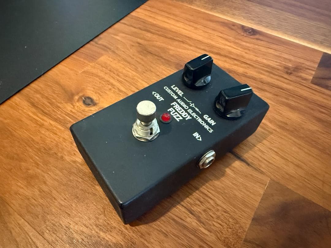 ギター Custom Audio Electronics Freddy Fuzz V2
