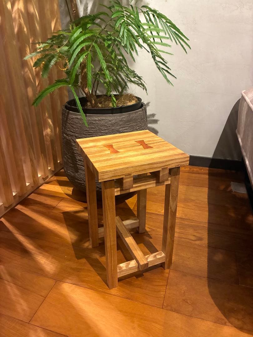 一点物　無垢材スツール