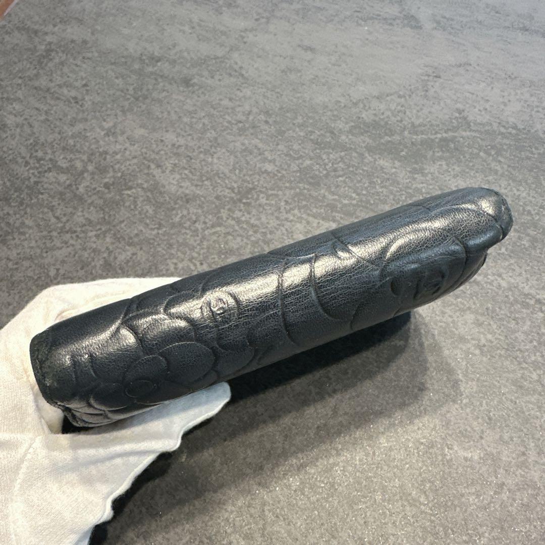 CHANEL 二つ折り財布 ブラック　カメリア