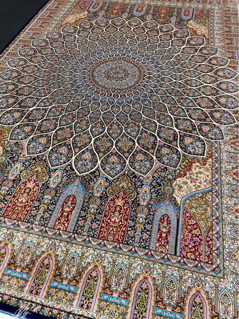 高級ペルシャ絨毯　イラン・クム産　シルク100％ 最高峰289万ノット手織り#5