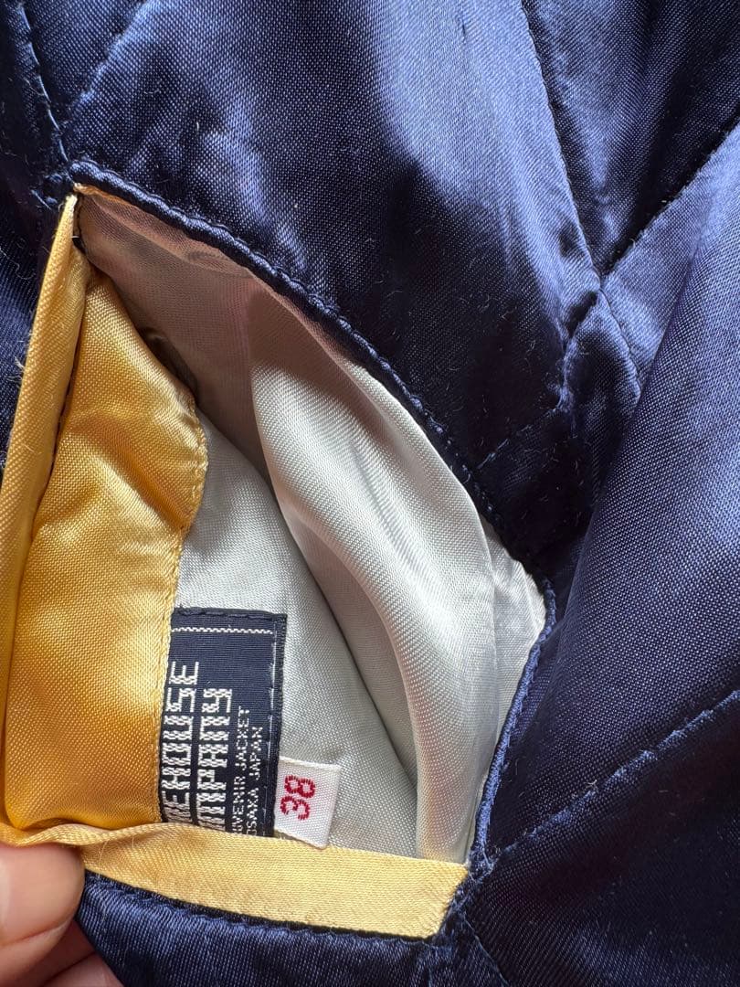 ヴィンテージ・ビンテージ品★ ウエアハウス刺繍スカジャンゴールド ワインレッド