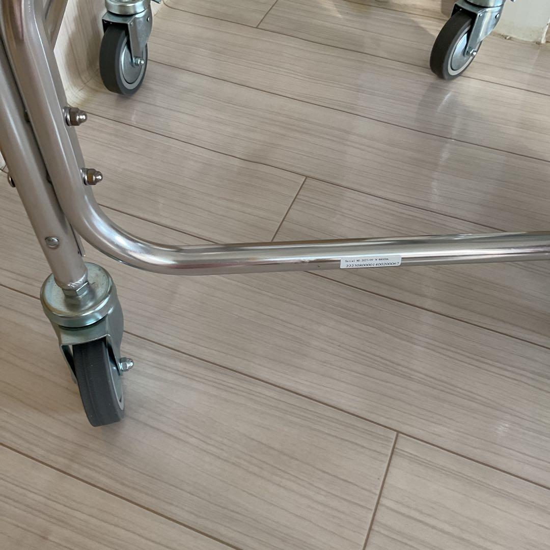 Y日進医療器アルミ製シャワーチェアTY535スチール製後輪ダブルストッパー