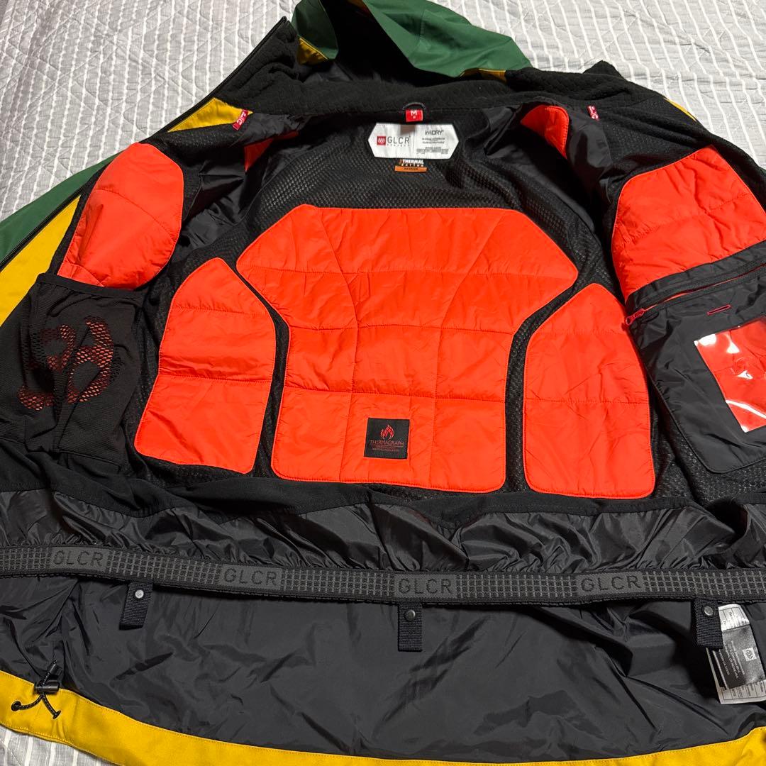 686 スノーボードウェアジャケット　ほぼ新品　緑黄
