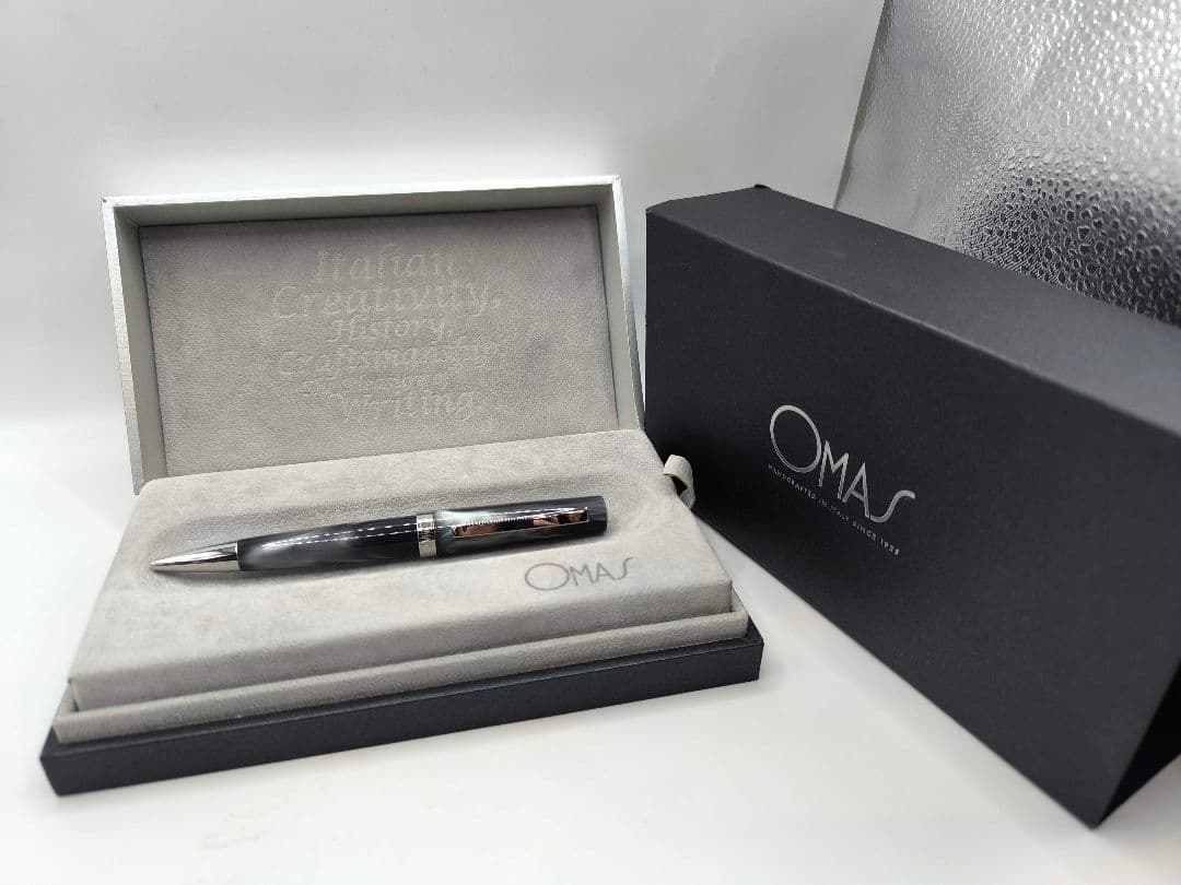 ʕ*丿様 OMAS ボールペン 黒色 専用ケース付き