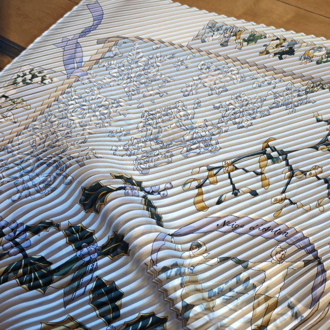 エルメス プリーツ スカーフ 去年の雪 Neige d'Antan