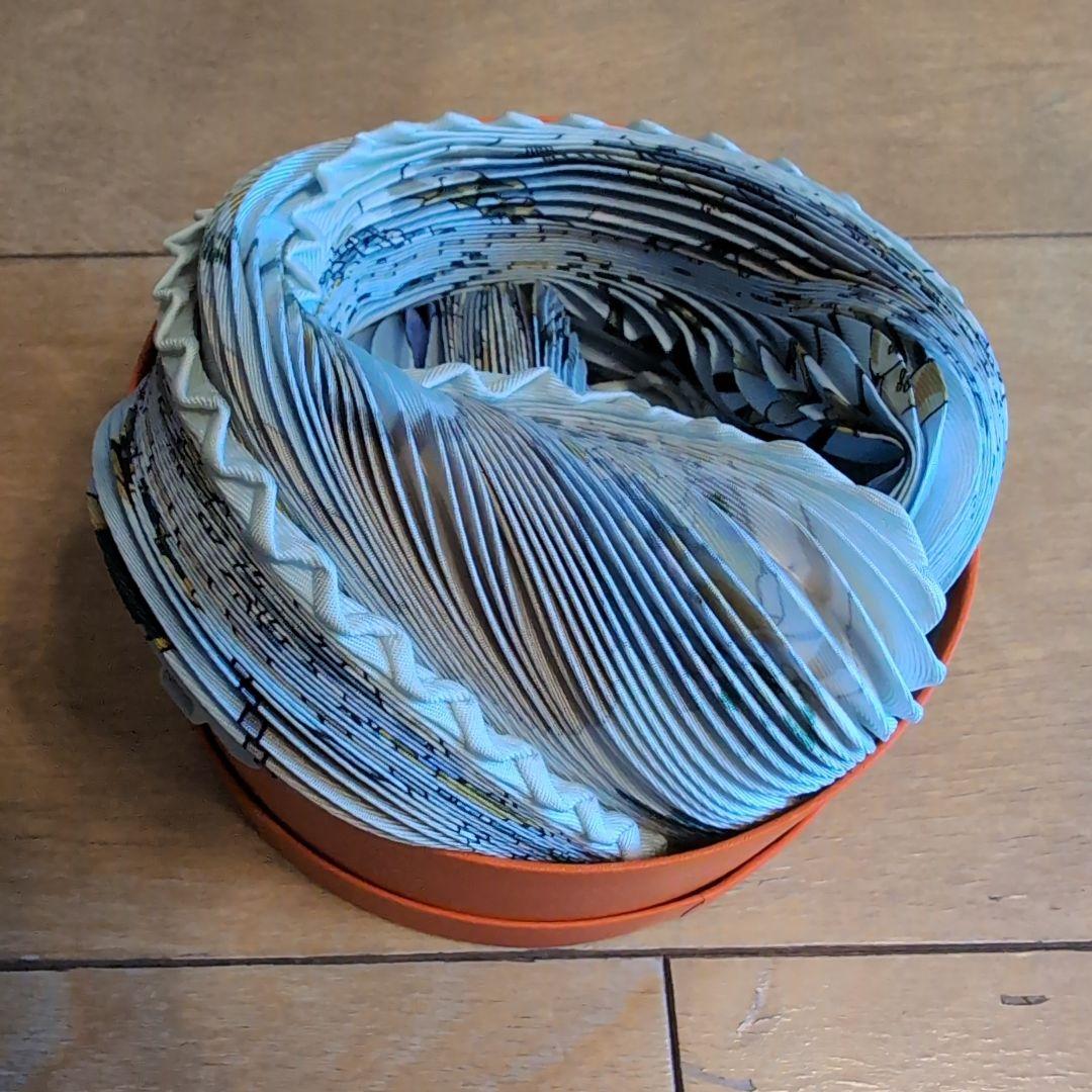 エルメス プリーツ スカーフ 去年の雪 Neige d'Antan