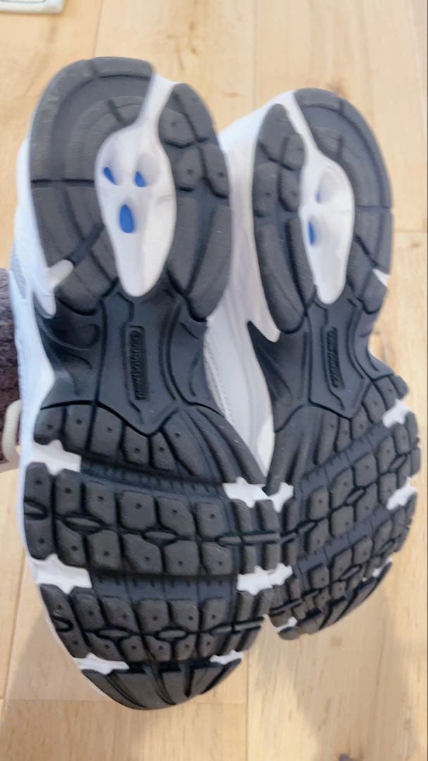 ほぼ新品！New Balance MR530 AD 22.5センチ