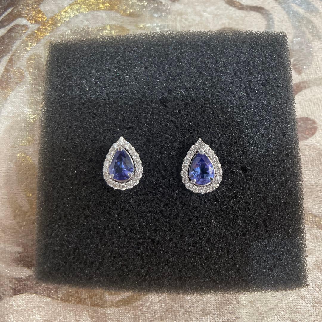 じゅんこダンザナイトダイヤピアス