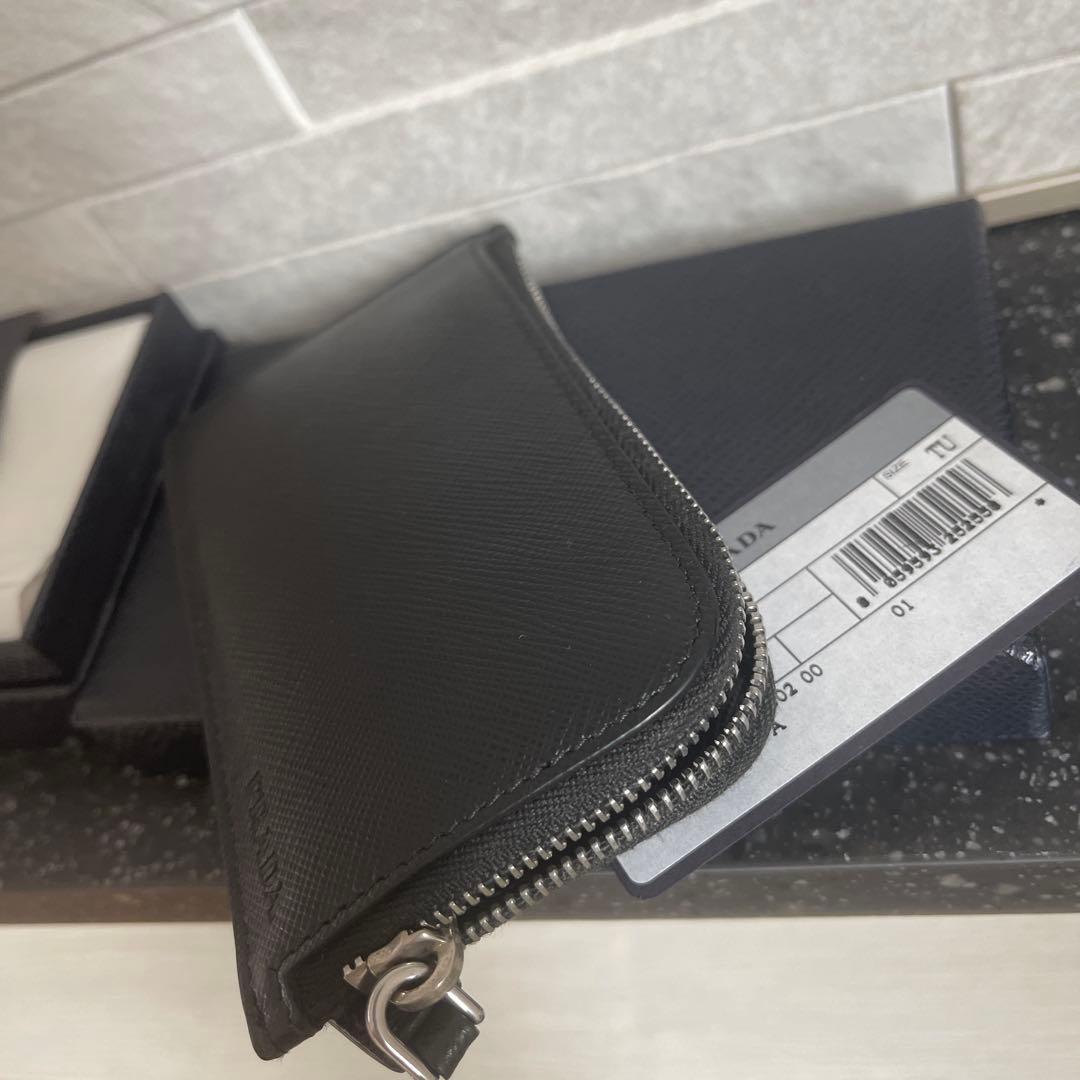 PRADAプラダ ポルタカルト・ディ・クレディト カードケース本革黒 美品