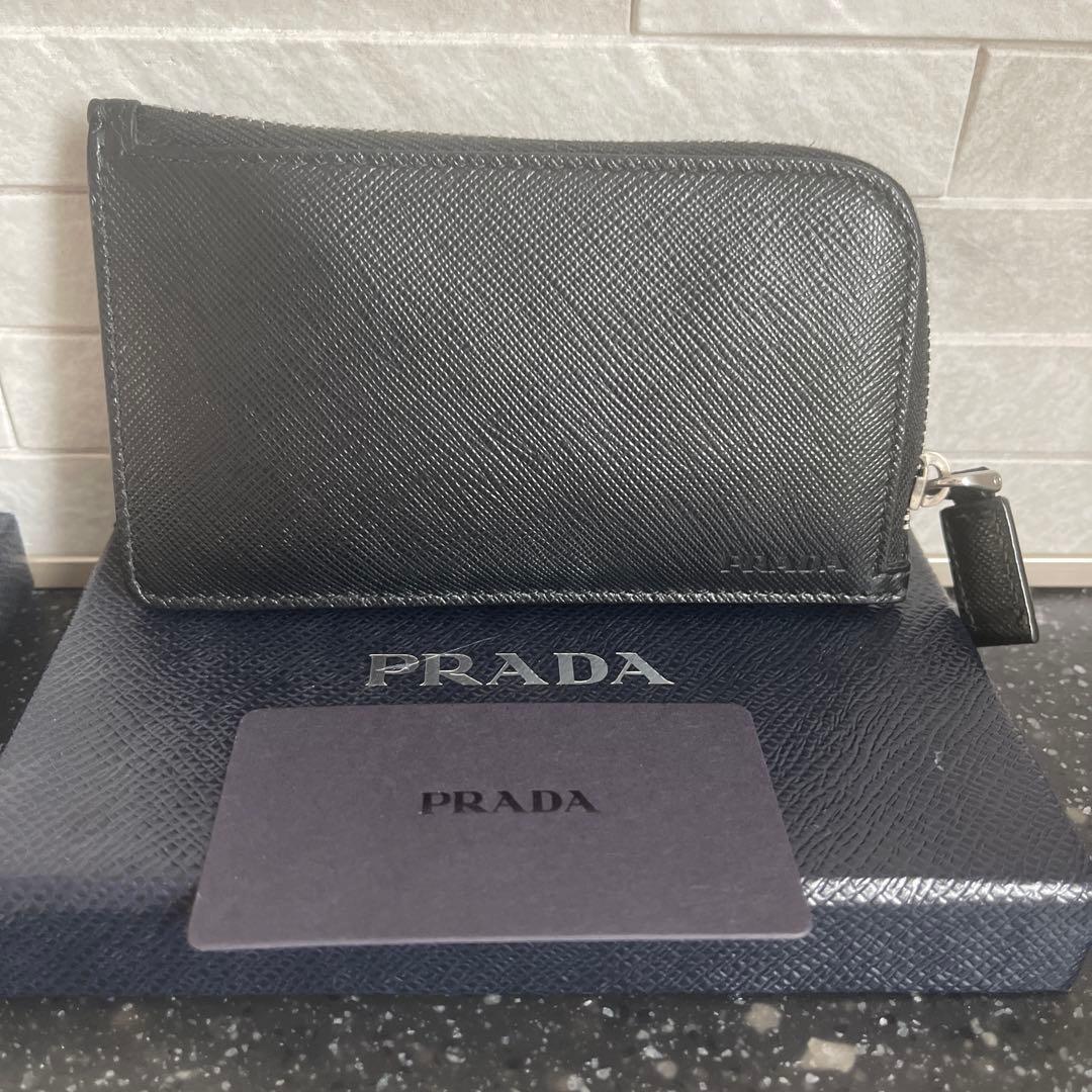 PRADAプラダ ポルタカルト・ディ・クレディト カードケース本革黒 美品