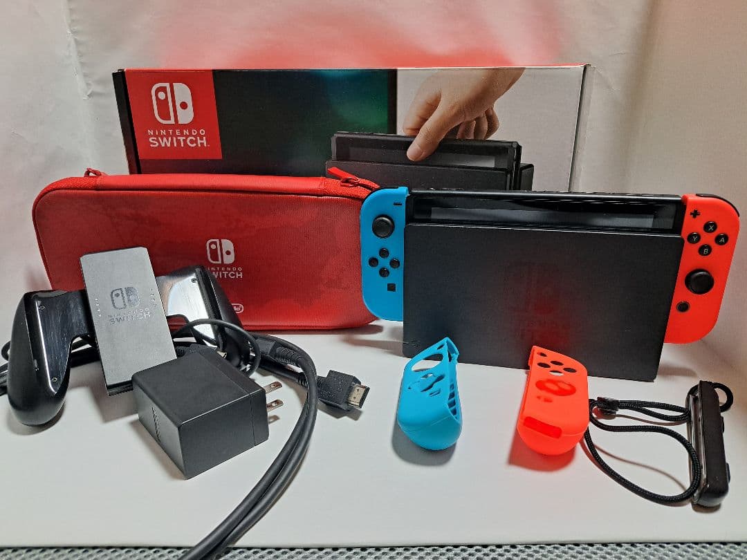Nintendo Switch 本体 ネオンブルー/ネオンレッド 他セット付き！