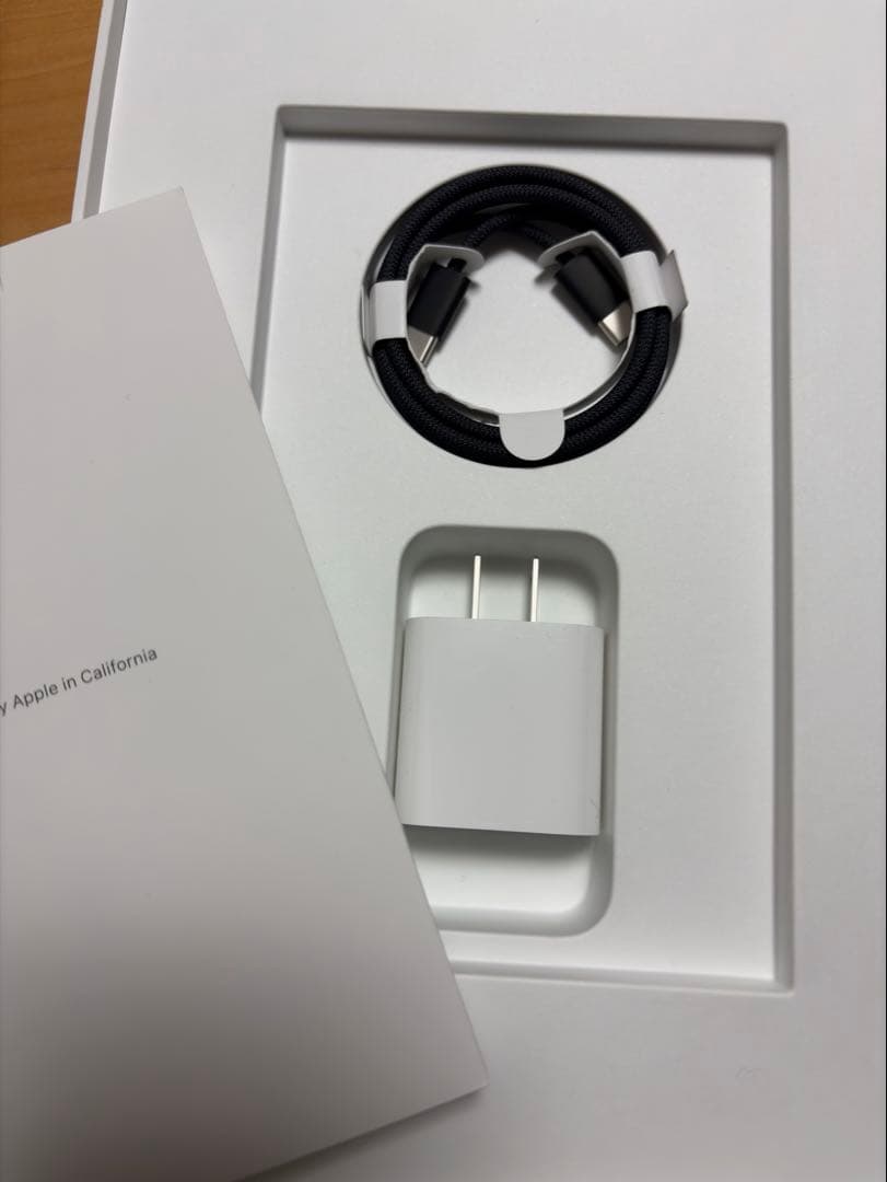 iPad Pro M4 11インチ 256GB Smart Folio付き