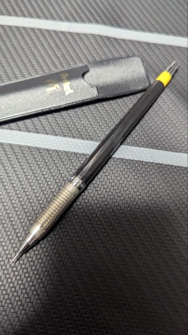 ぺんてる　メカニカ　シース付き