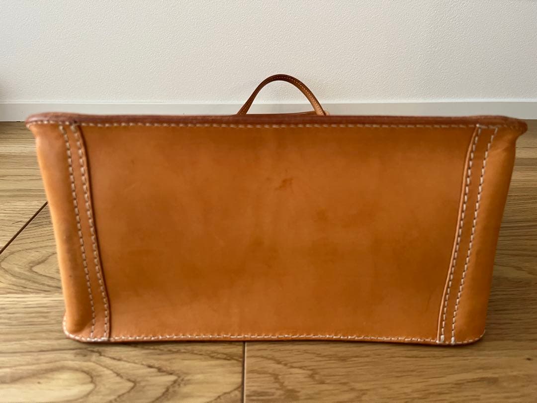 BREE ブリー　レザー トートバッグ　ヌメ革　ポーチ付き