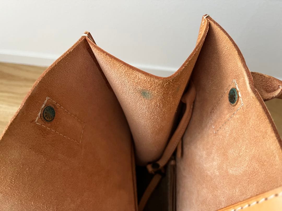 BREE ブリー　レザー トートバッグ　ヌメ革　ポーチ付き