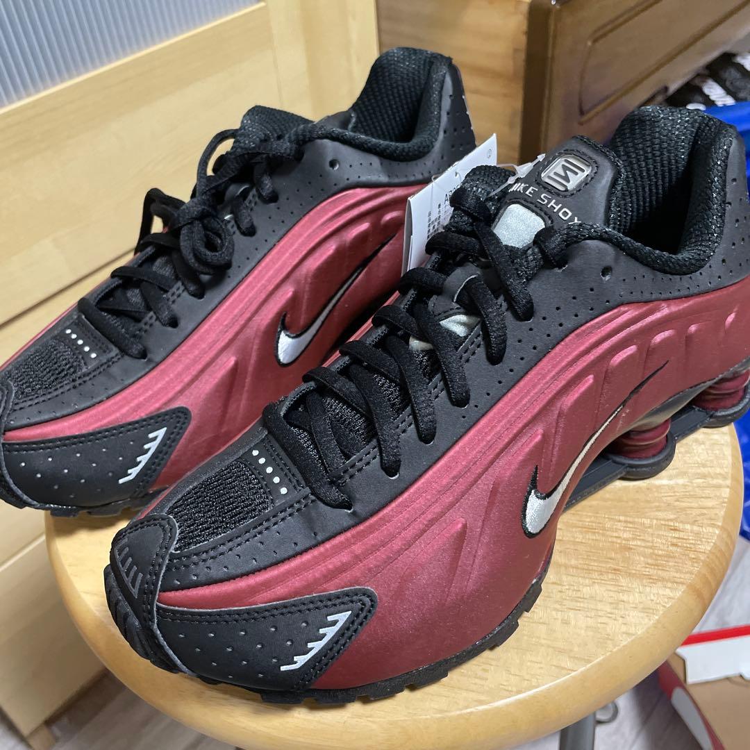 なゆナイキ　ショックスNike Women's Shox R4 AR24㎝