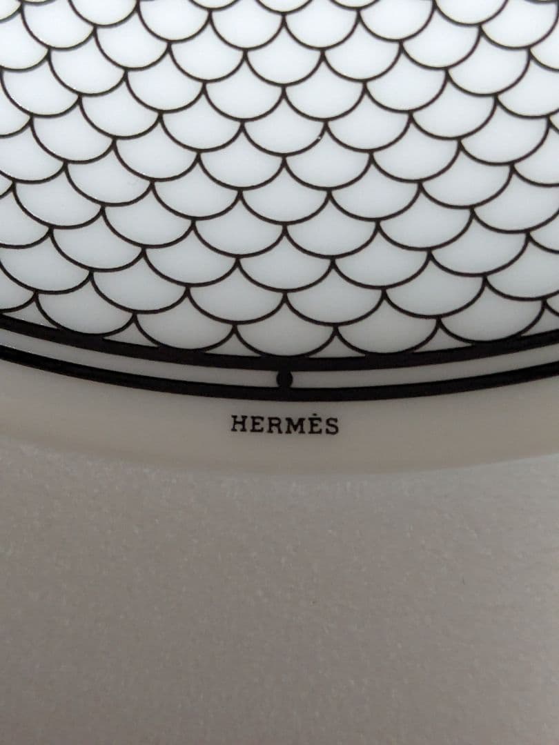 新品、未使用　HERMES パンプレート　Hデコ　 円形皿 白１４cm　１枚