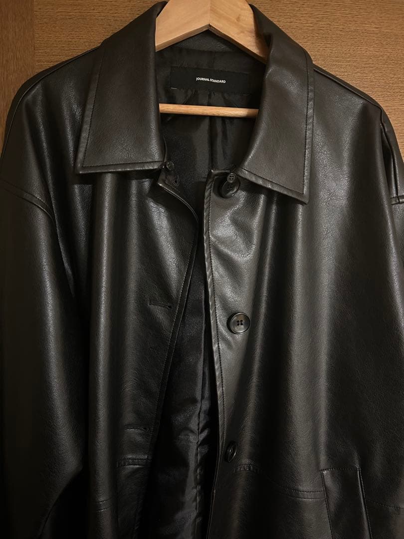 ウォッシャブルフェイクレザーファー襟付きカバーオール