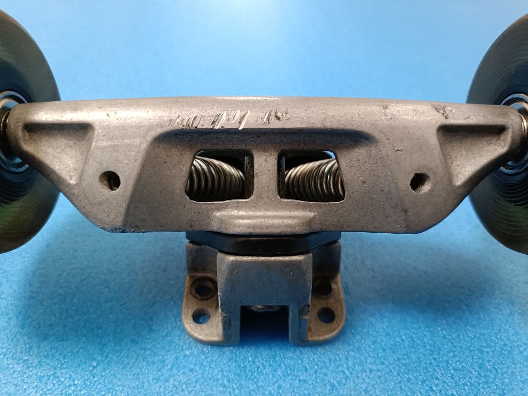 SEISMIC スプリングトラック ウィール付