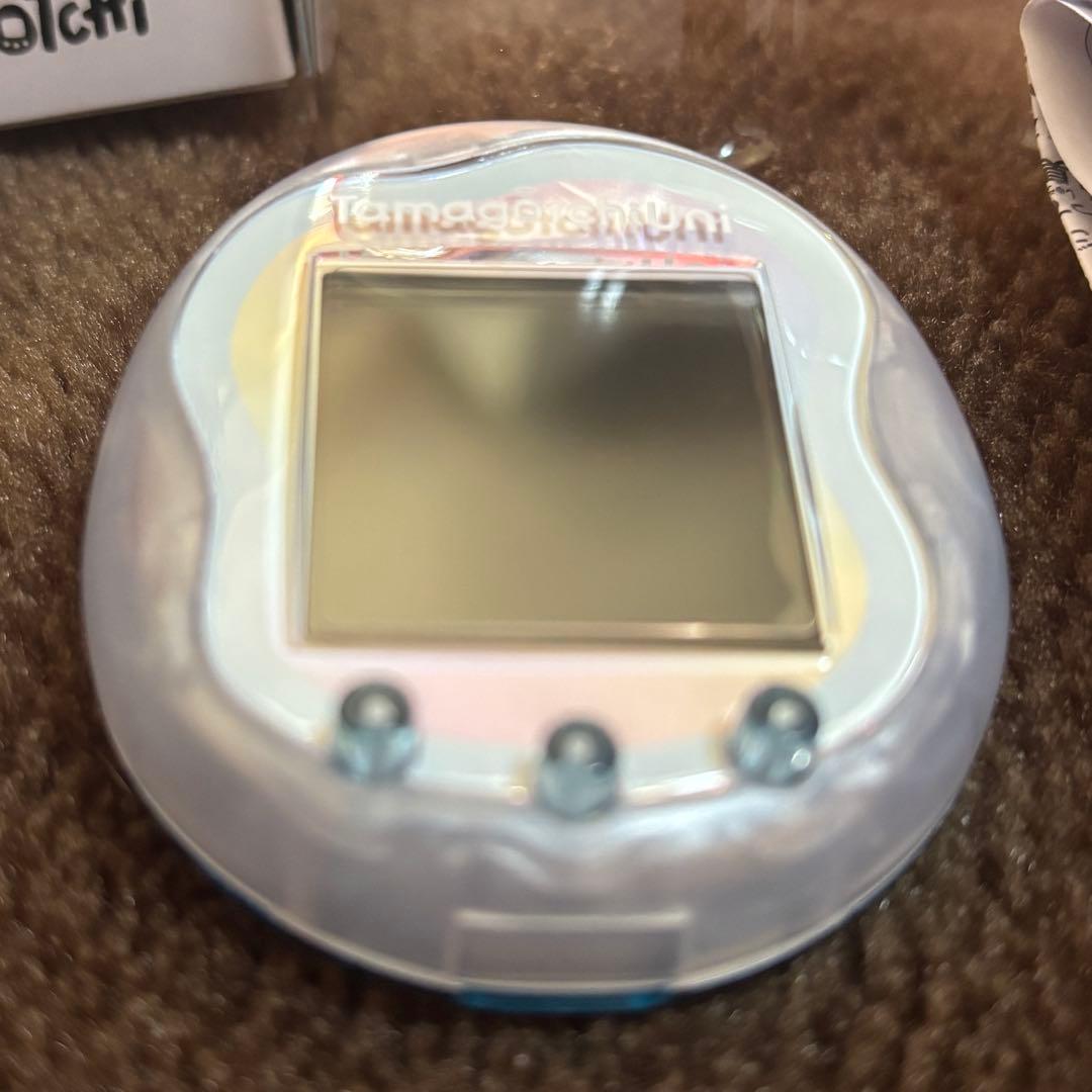 り*️様 Tamagotchi Uni Prism White たまごっちユニ