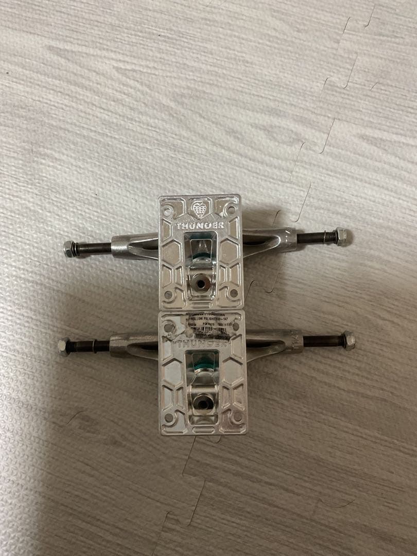 Hollow Light トラック サンダー