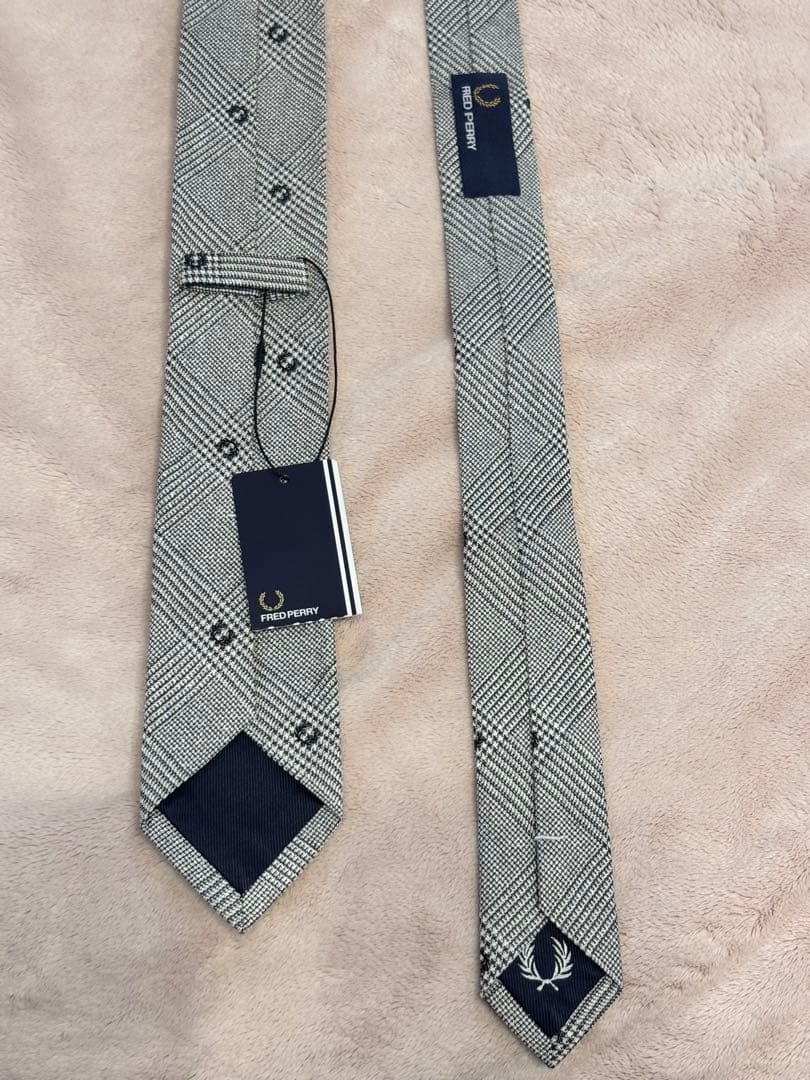 【新品未使用・タグ付き】フレッドペリー　ネクタイ グレー　チェック