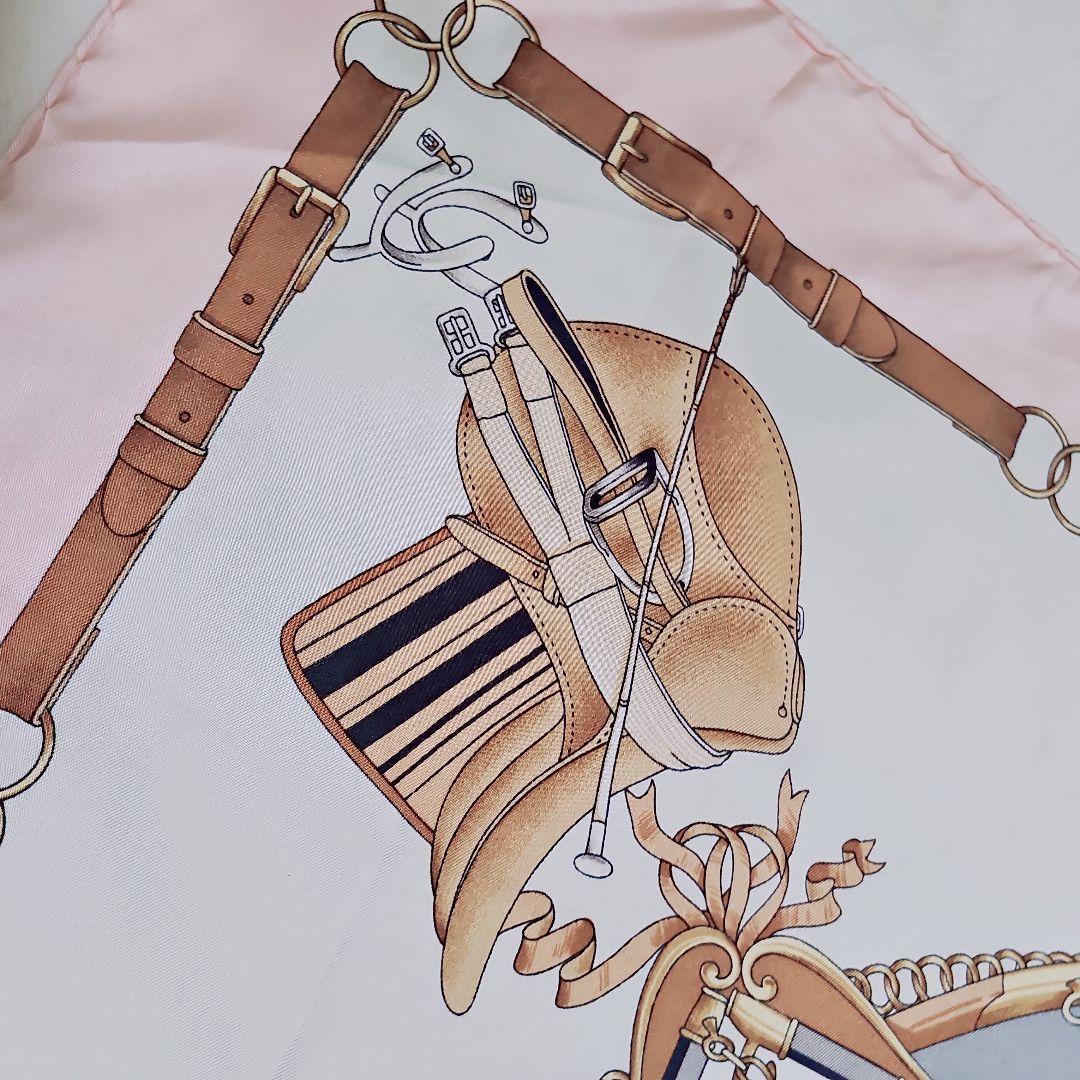 美品✨CELINE　セリーヌ　大判シルクスカーフ　ホース馬具柄　ピンク×ホワイト