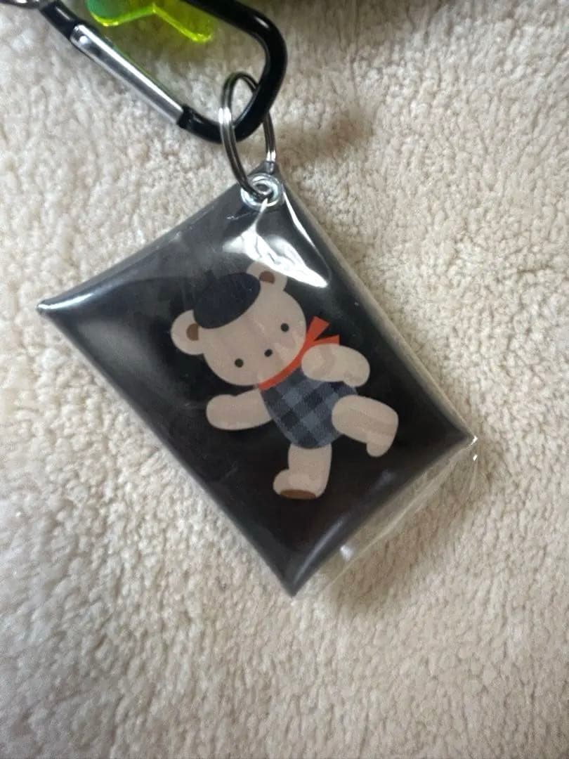 【新品】familiar ファミリア⭐︎カスタマイズチャーム ⭐︎キーホルダー