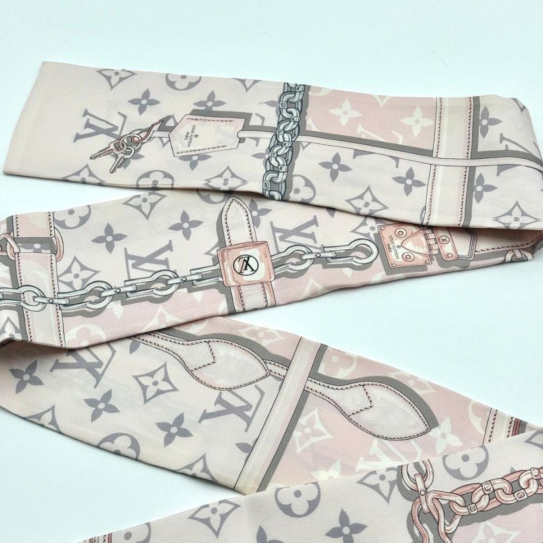 ルイヴィトン バンドー モノグラム コンフィデンシャル スカーフ シルク ピンク