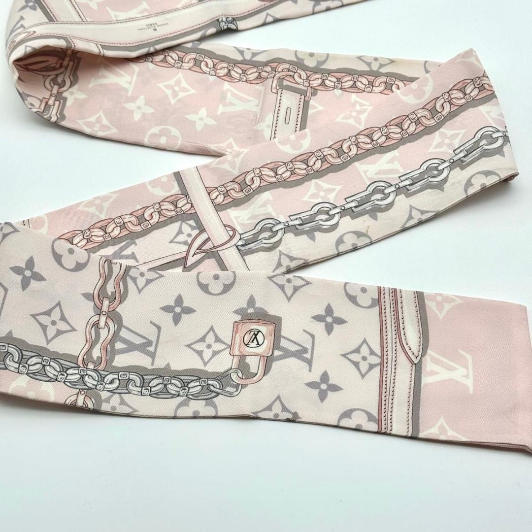 ルイヴィトン バンドー モノグラム コンフィデンシャル スカーフ シルク ピンク